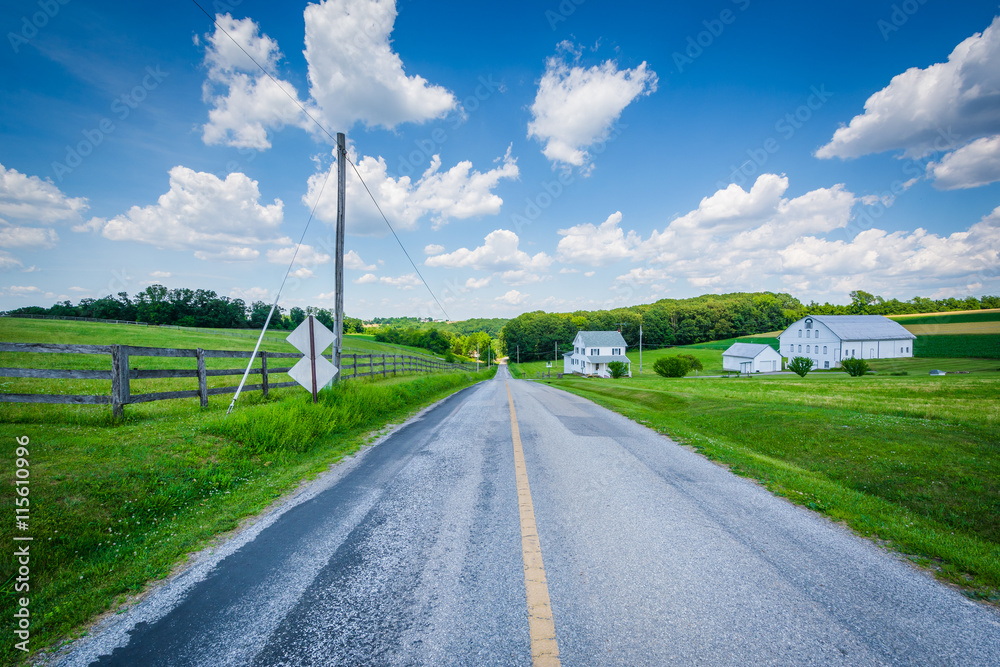 Rural country road near Seven Valleys, in York County, Pennsylva Rural country road near Seven Valleys, in York County, Pennsylva
