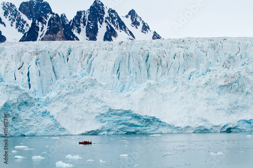 landscape of the svalbard glaciers and nature