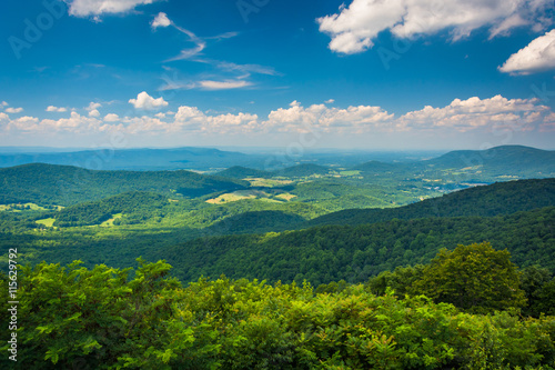 View of the Blue Ridge Mountains and Shenandoah Valley from Skyl