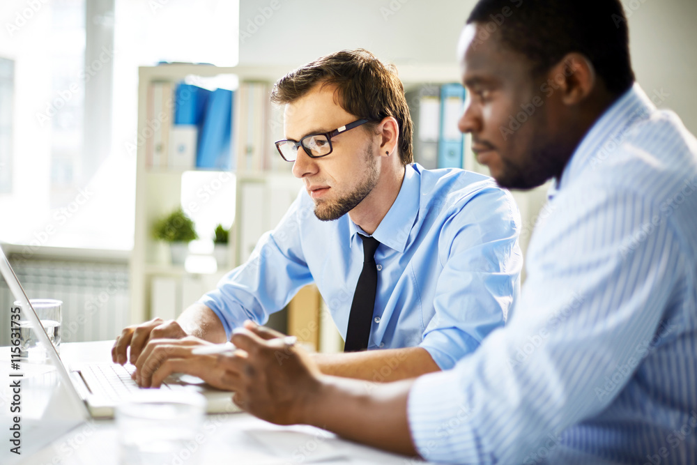 Obraz premium Entering data