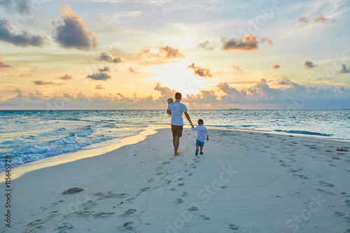 happy people on maldives