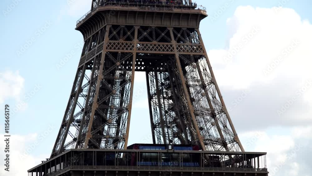 Paris 4K Tour Eiffel Close Up1