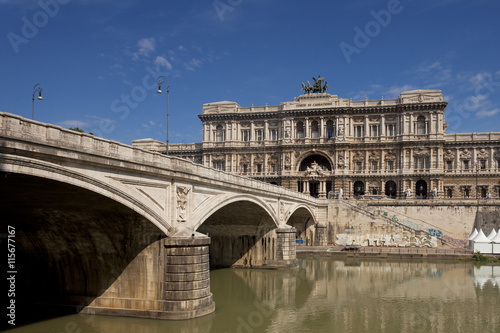 Classical architecture alongside the Tiber River in Rome, Italy  © pop_gino