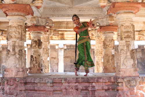 Wallpaper Mural uchipudi is one of the classical dance forms of india.it was a dance drama initially,later developed into a solo dance form Torontodigital.ca