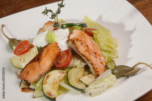 Salad with smoked salmon and Zucchini