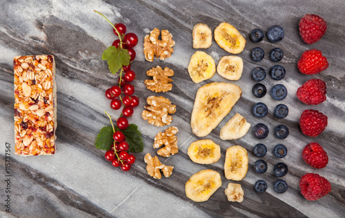 Muesli bar with berries