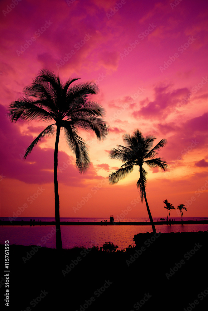 Hawaiian Sunset on Big Island Anaehoomalu Bay