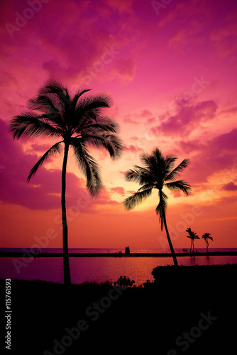Hawaiian Sunset on Big Island Anaehoomalu Bay © leekris