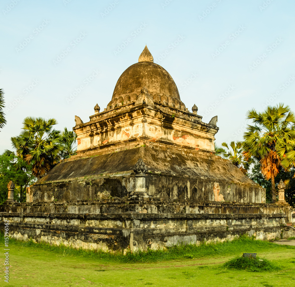 Obraz premium stupa in Luang Prabang,Laos