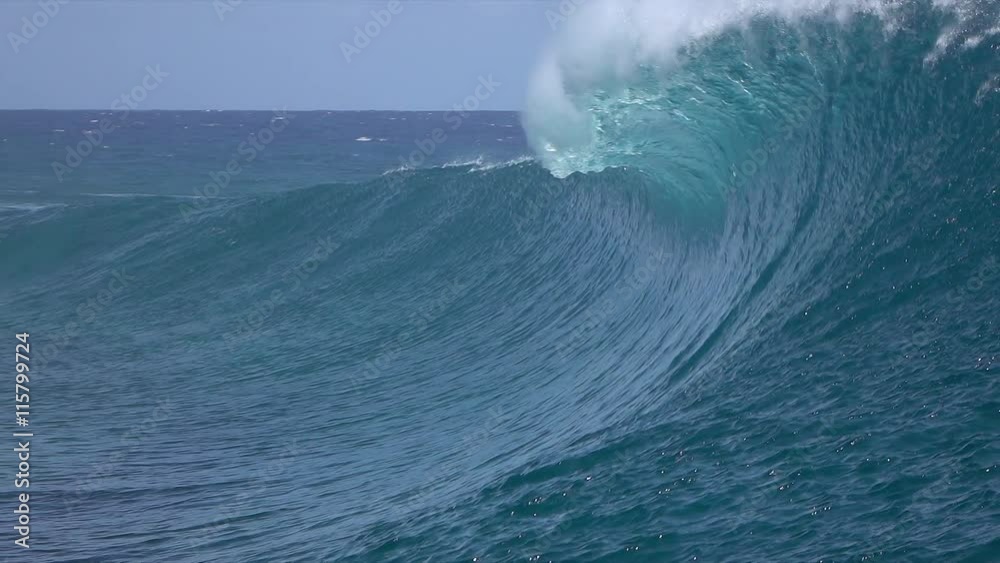 SLOW MOTION CLOSE UP: Big Teahopoo wave breaking and splashing