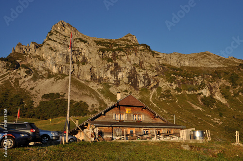 Untere Fluonalp mit Rossflue photo