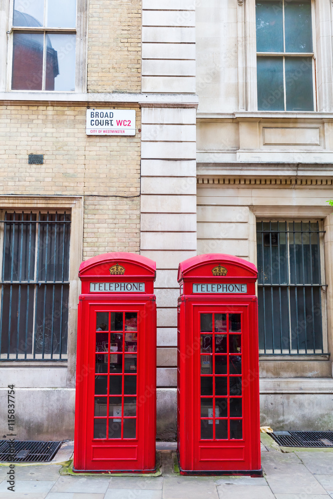 Obraz premium traditional red phone boxes in London