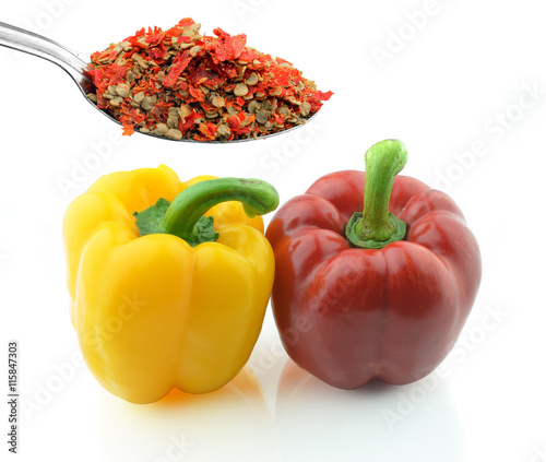 Tela Red and yellow sweet pepper isolated on white background