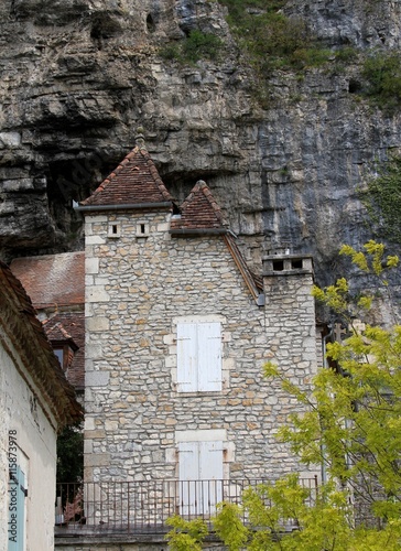 Gluges,village médiéval dans le Lot