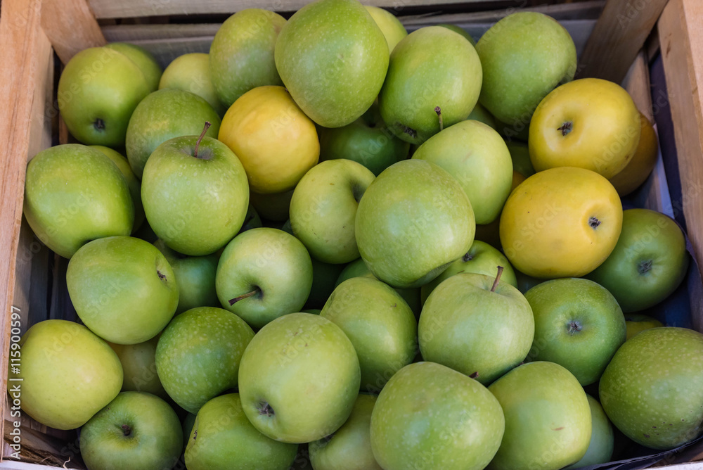 Äpfel in der Kiste Äpfel in der Kiste