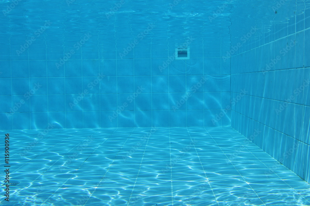 Obraz premium pool unterwasser