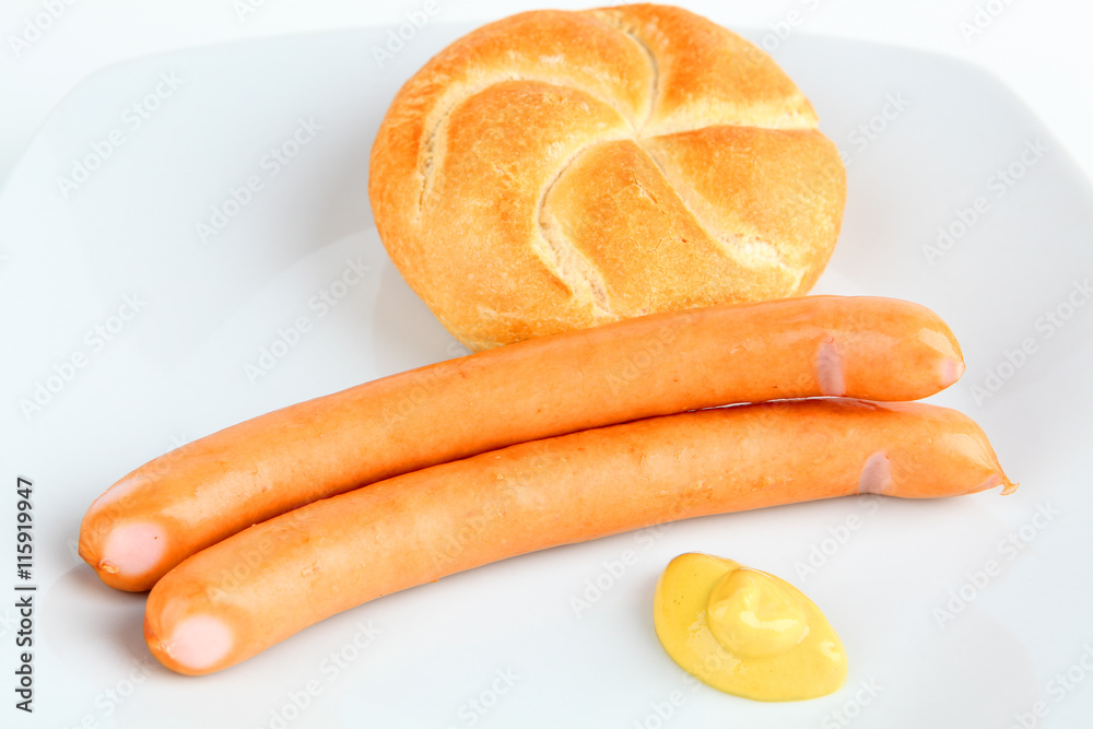 Wiener Würstchen mit Brötchen StockFoto Adobe Stock
