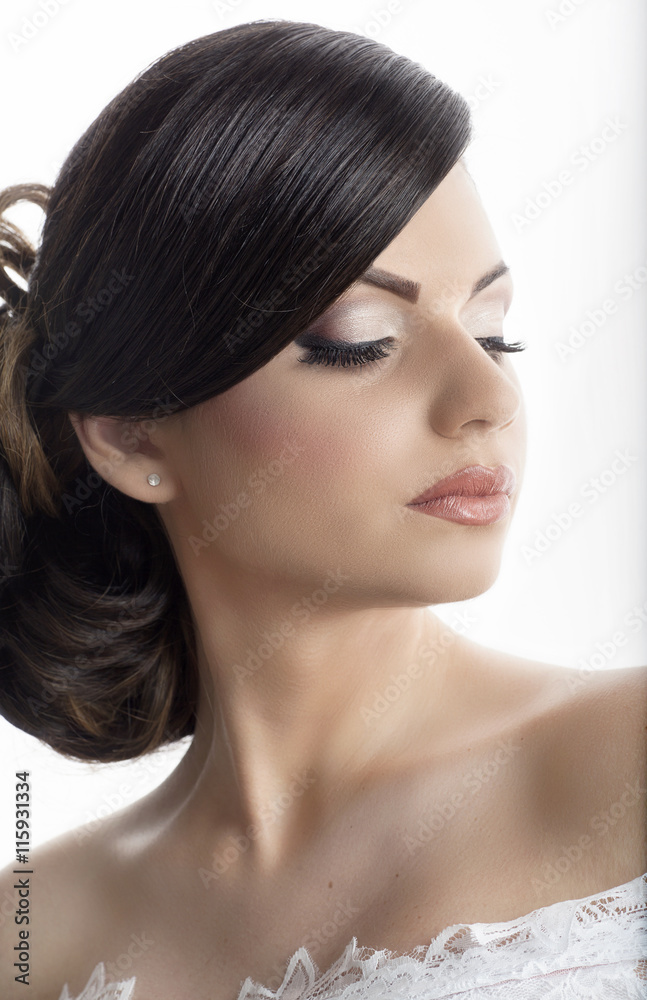 Fototapeta premium Sweet wedding make up