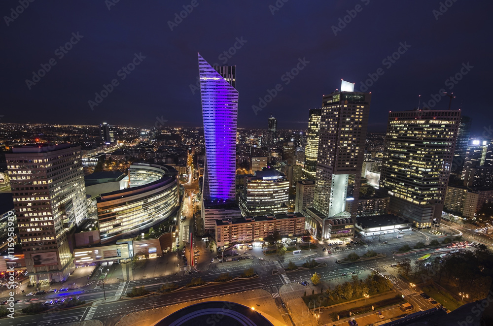 Fototapeta premium Nocna panorama Warszawy, stolicy Polski, Europy,
