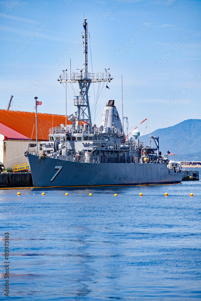 米海軍第七艦隊 掃海艦パトリオット StockFoto Adobe Stock