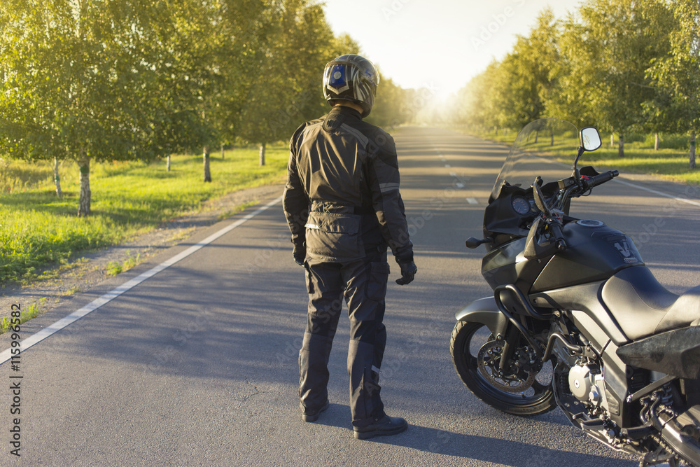 Obraz premium Traveling on a motorcycle on the mountain roads.