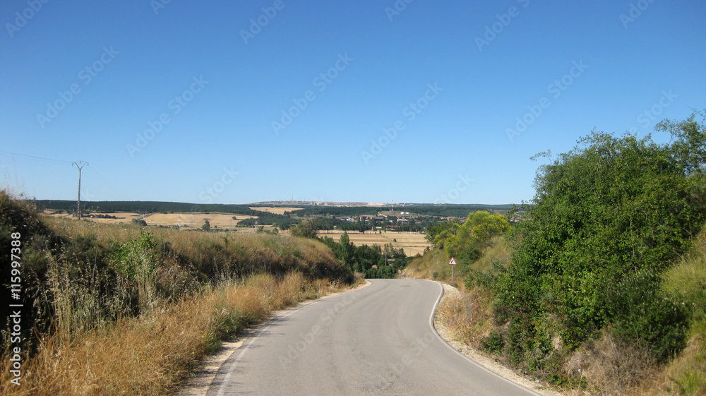 Carreteras a través de campos. Carreteras a través de campos.