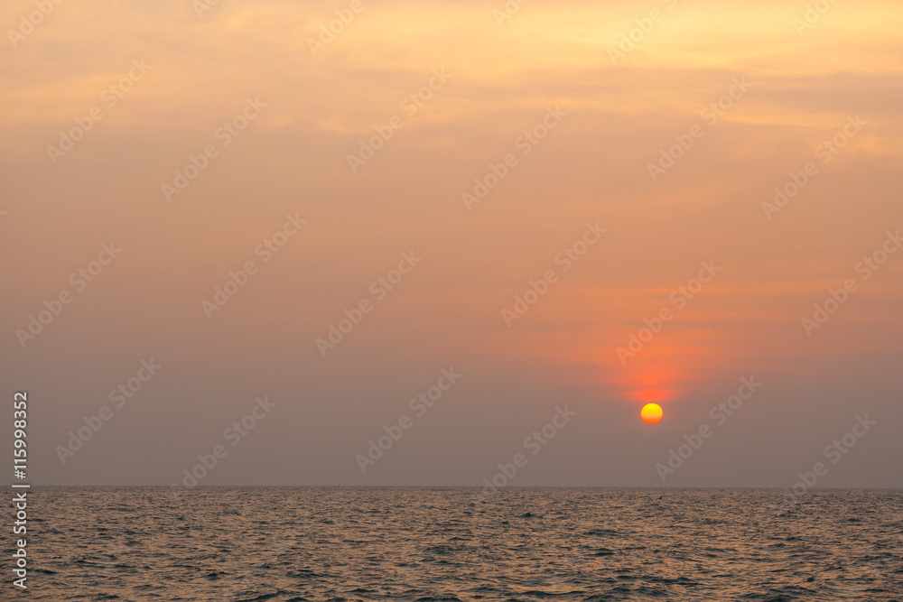 Obraz premium During the evening sunset