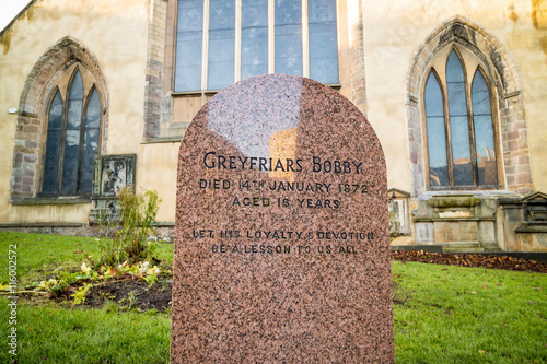 A statue of Greyfriars Bobby in Edinburgh
