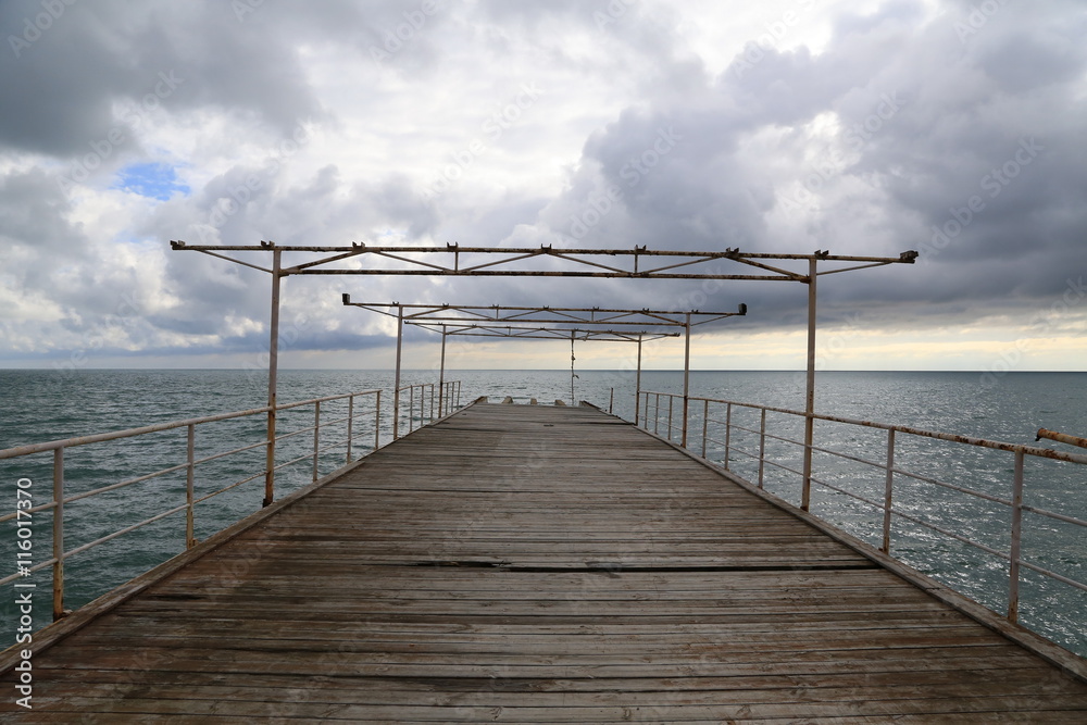 Obraz premium причал,пирс,аэрарий