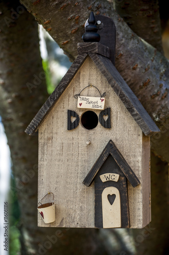 feed house for wild birds © vissewasse