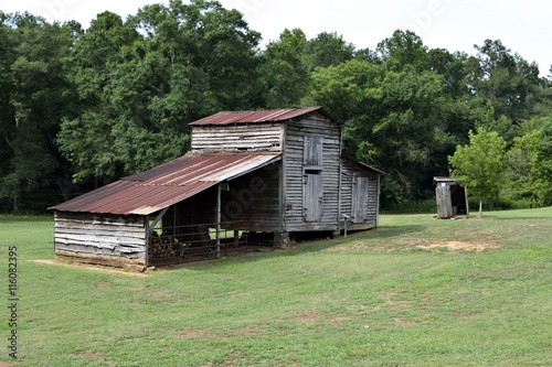 Old rustic barn shed rural Georgia, USA © itsallgood