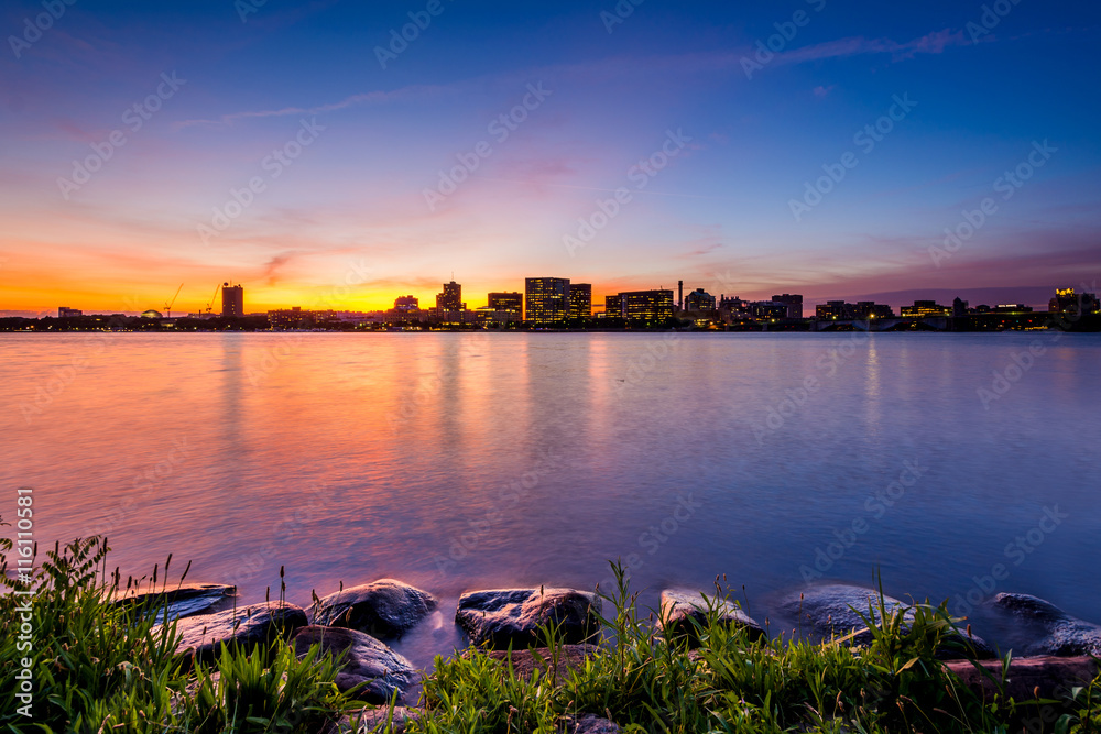 Sunset over the Charles River at the Esplanade in Boston, Massac
