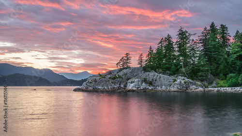 Fototapeta Naklejka Na Ścianę i Meble -  colorful sunset clouds over whytecliff park West Vancouver Canada