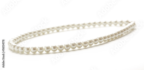 White pearl necklace of one string