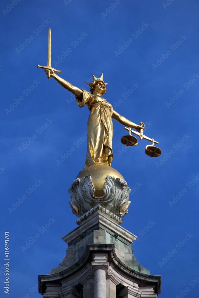 Old Bailey - justice statue