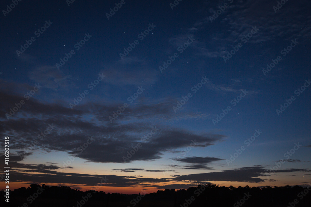 Obraz premium Morning farm sky