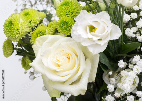 Close up of white roses