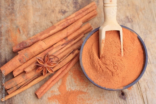 cinnamon powder with strick