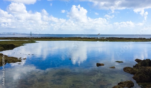 Thunderhead that was reflected in the sea