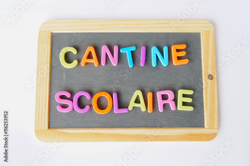 Fotografía cantine scolaire ardoise