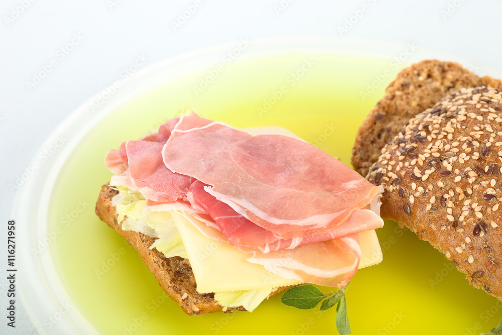 Schinken- Käsebrötchen Schinken- Käsebrötchen