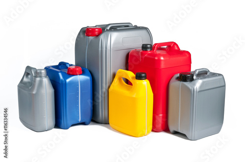 Plastic canisters for machine oil