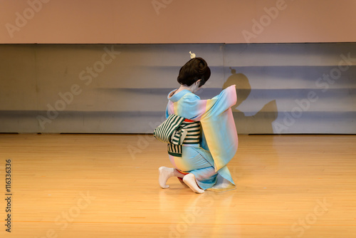 Japanese dance