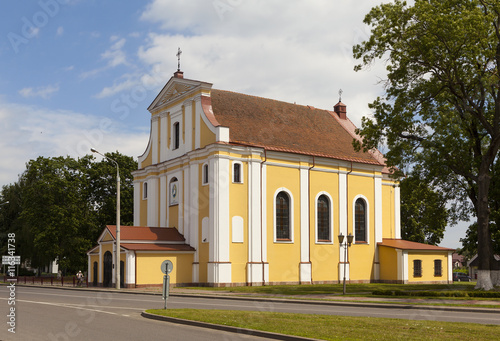Лидский Крестовоздвиженский (фарный) костел. Лида. Беларусь. photo