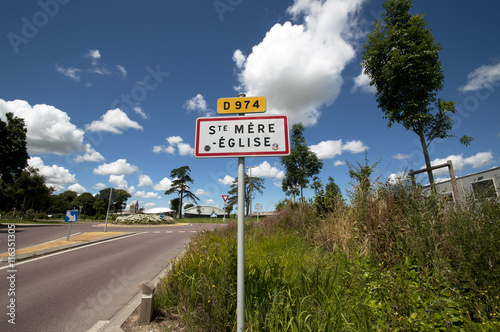 France, Sainte-Mère-Eglise - Panneau de commune