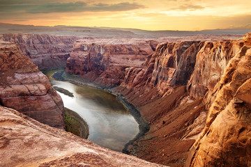 Fotobehang Canyon Diepe canyon Horseshoe Bend zuidwesten  © Paulista