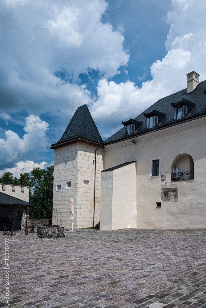 Court Castle Grand Viglas - Slovakia