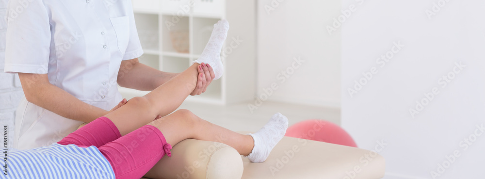 Fototapeta premium Essential delicacy in working with young patient