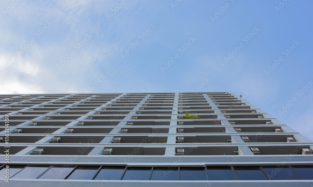 The buiding in the morning (angle of elevation) The buiding in the morning (angle of elevation)