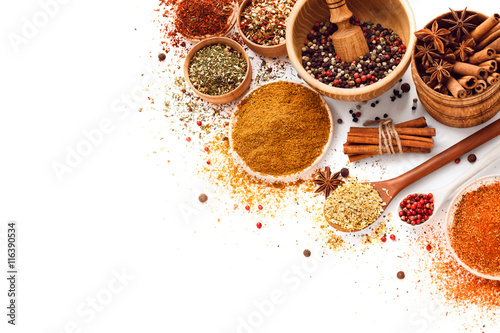 Fototapeta Naklejka Na Ścianę i Meble -  Spices isolated on white